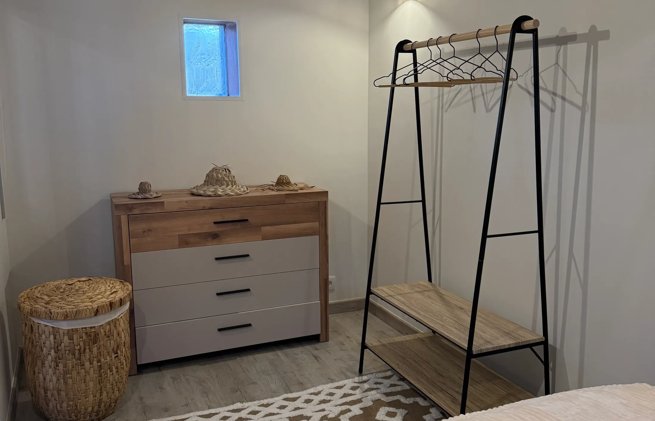 Armoire avec penderie nid douillet