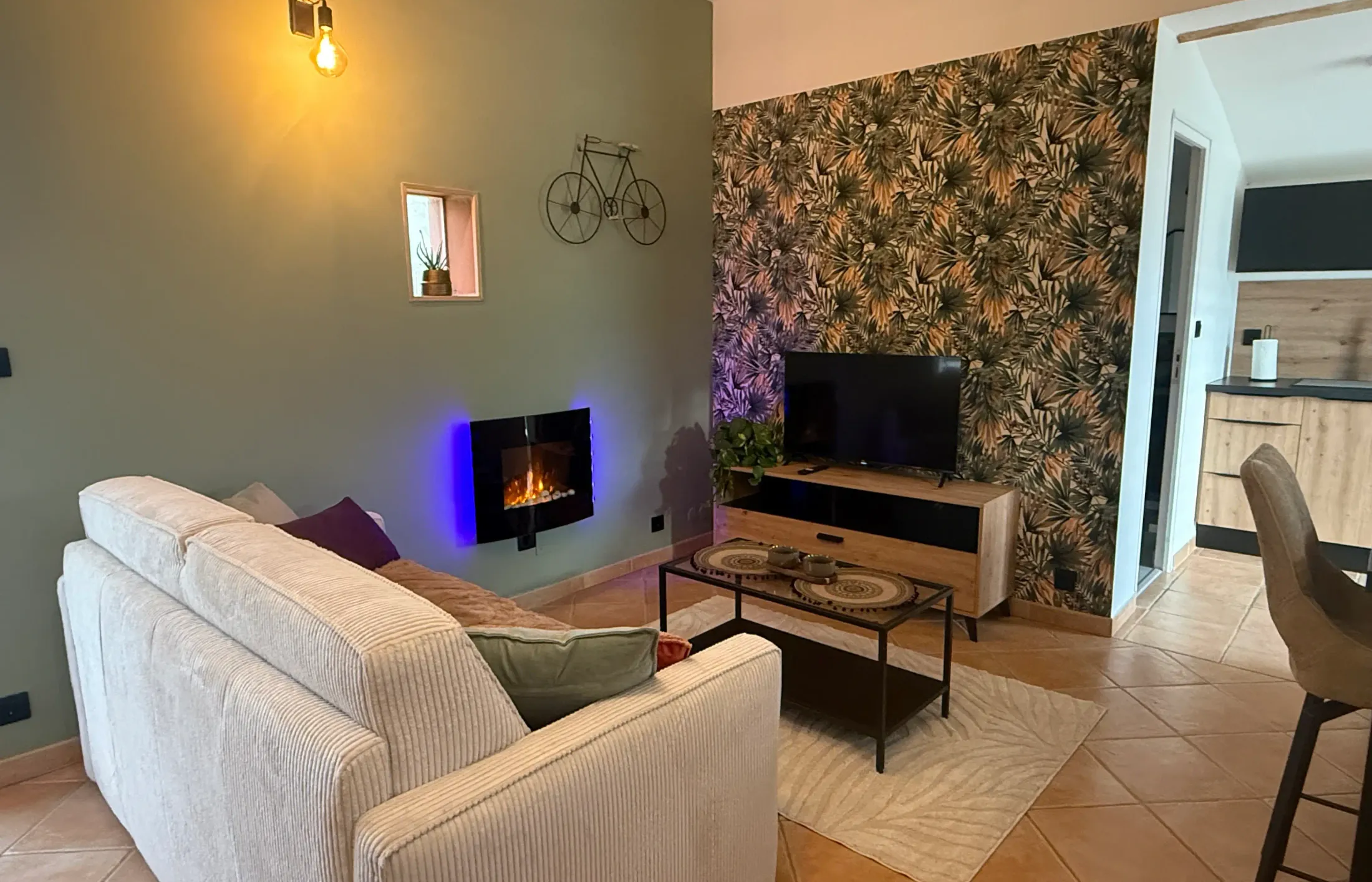 Salon cheminée nid douillet