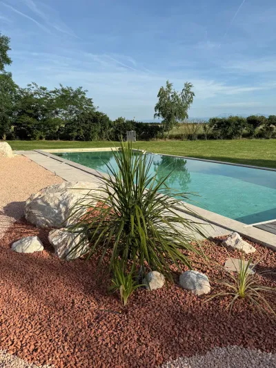 Photo piscine vue pyrénnées échappée belle